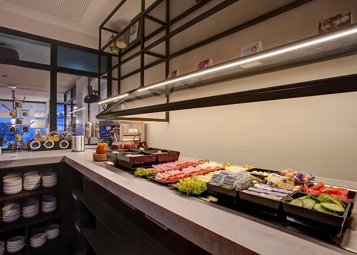 Hotel Boutique 125 Airport By Ina 4*