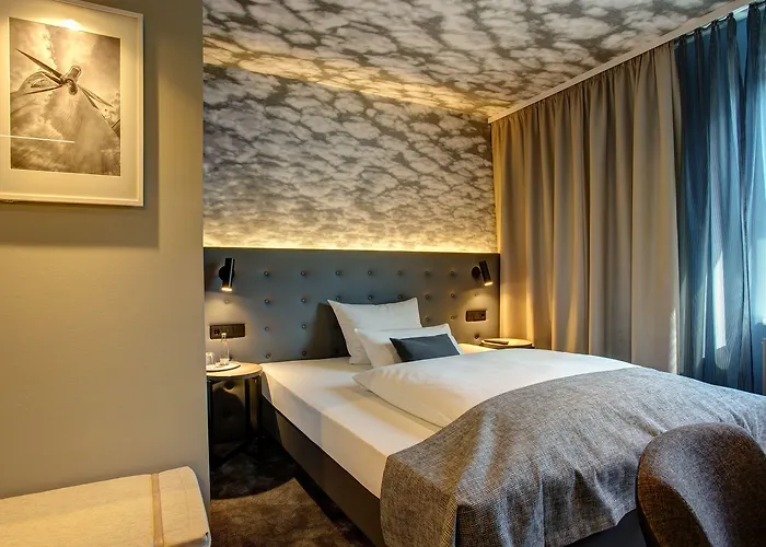 Boutique 125 Airport By Ina