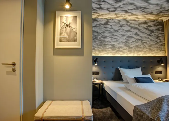 Hotel Boutique 125 Airport By Ina 4*