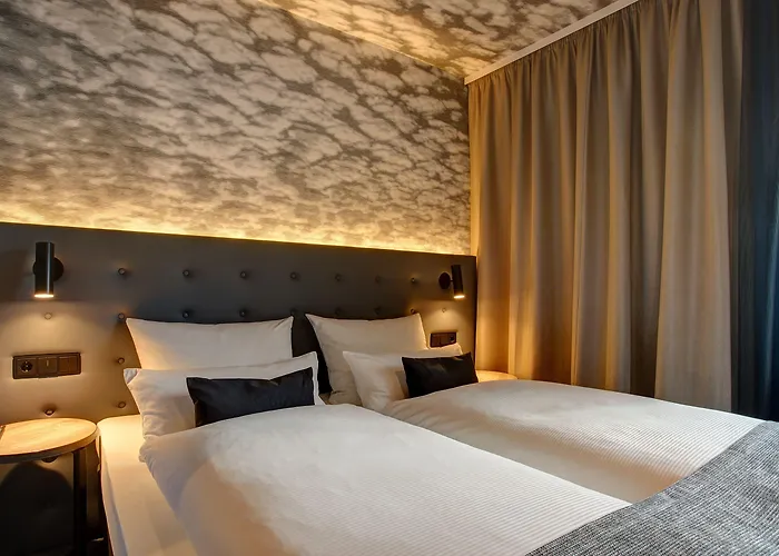 Hotel Boutique 125 Airport By Ina 4*