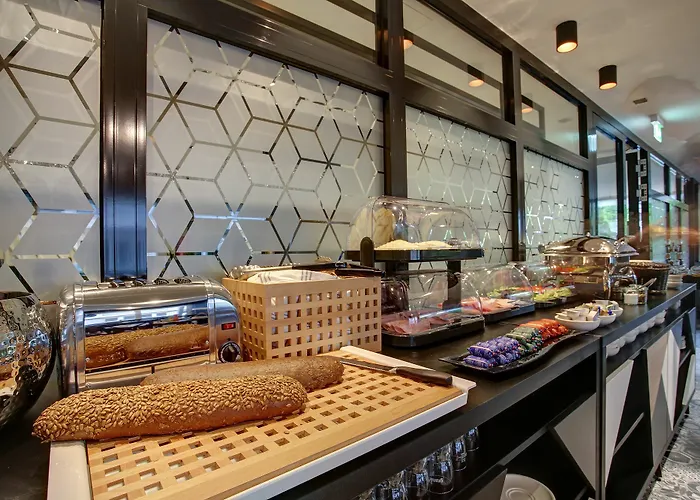 Boutique 125 Airport By Ina Hotel